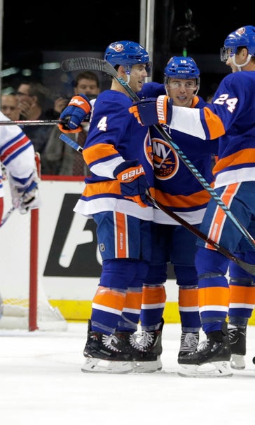 Beauvillier scores 3, Islanders hold off Rangers 7-5